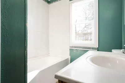 2004 Sauber Avenue, Rockford, IL 61103 - Photo 14