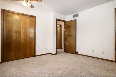 1918 Oak Leaf Court, South Beloit, IL 61080 - Photo 10