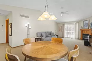 2422 Arnold Ave, Rockford, IL 61108 - Photo 10