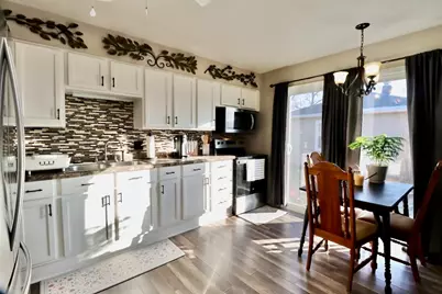 1321 E Renrose Avenue, Loves Park, IL 61111 - Photo 4