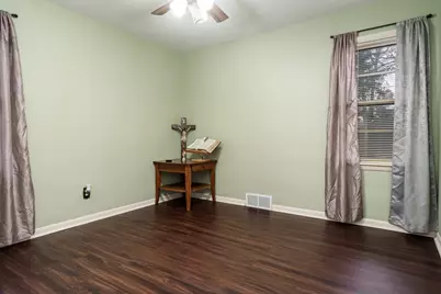 202 W Renrose Avenue, Loves Park, IL 61111 - Photo 8