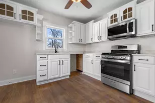 812 Jordan Pl, Rockford, IL 61108 - Photo 2