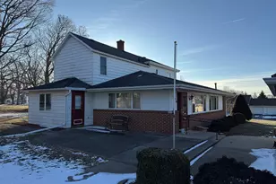 326 School St, Lanark, IL 61046 - Photo 6