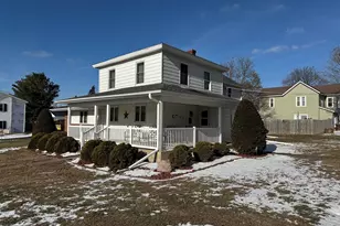 326 School St, Lanark, IL 61046 - Photo 2