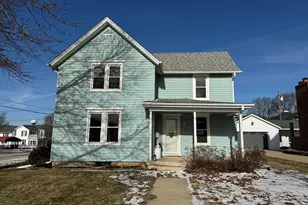 303 E Pearl St, Lanark, IL 61046 - Photo 2