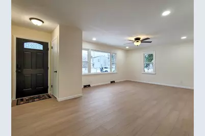 8325 Ravere Street, Machesney Park, IL 61115 - Photo 10