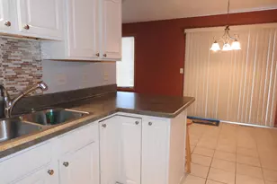 910 High Point Dr, Rockton, IL 61072 - Photo 10