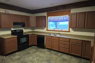 500 W North St, Mount Sterling, IL 62353 - Photo 6