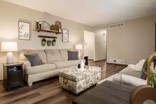 3625 Flambeau Dr, Rockford, IL 61114 - Photo 6