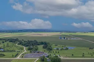 000 Deer Valley Dr, Deer Grove, IL 61243 - Photo 6