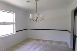 1435 Bolkinwood Dr, Freeport, IL 61032 - Photo 6