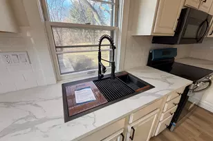 2215 Colorado Ave, Rockford, IL 61108 - Photo 36