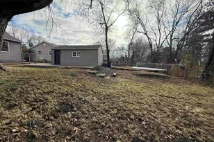 2215 Colorado Ave, Rockford, IL 61108 - Photo 6