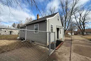 2215 Colorado Ave, Rockford, IL 61108 - Photo 4