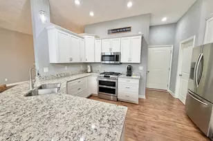 11728 Freedlund Ct, Rockton, IL 61072 - Photo 8