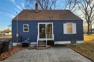 532 Anna Ave, Machesney Park, IL 61115 - Photo 2