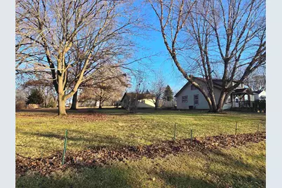 320 Westmoreland Avenue, Rockford, IL 61102 - Photo 2