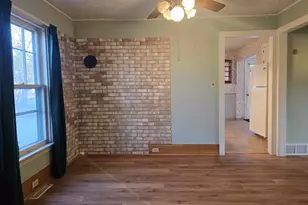 320 Westmoreland Ave, Rockford, IL 61102 - Photo 8