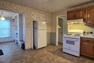 320 Westmoreland Ave, Rockford, IL 61102 - Photo 12