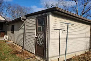 2216 Dresden Ave, Rockford, IL 61103 - Photo 22