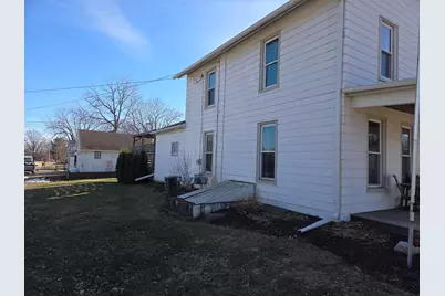 401 S Linn Street, Shannon, IL 61078 - Photo 2