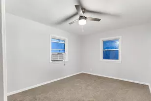 920 Oakley Ave, Rockford, IL 61101 - Photo 12