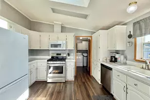 5411 Autumnash Ln, Machesney Park, IL 61115 - Photo 10