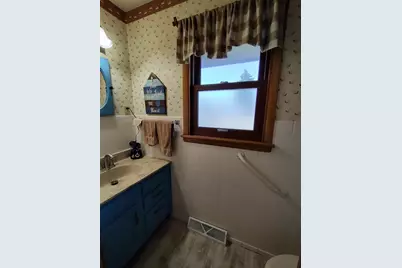 1221 Warren Avenue, Belvidere, IL 61008 - Photo 36