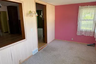 3018 W Beaver Rd, Freeport, IL 61032 - Photo 12