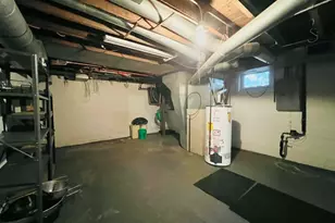 137 N Stewart Ave, Freeport, IL 61032 - Photo 18