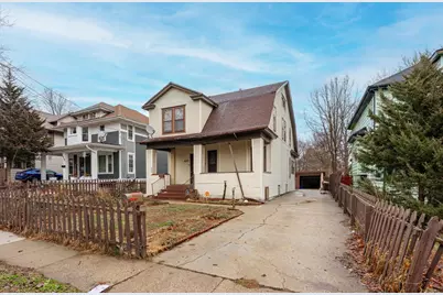 425 N Hinkley Avenue, Rockford, IL 61101 - Photo 2