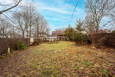 425 N Hinkley Avenue, Rockford, IL 61101 - Photo 34