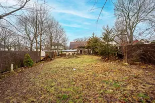 425 N Hinkley Ave, Rockford, IL 61101 - Photo 34