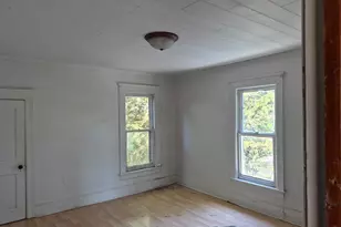 355 N Foley Ave, Freeport, IL 61032 - Photo 12