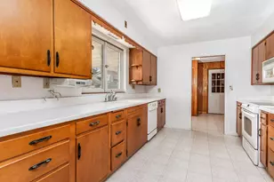 415 W Columbia Ave, Stockton, IL 61085 - Photo 4