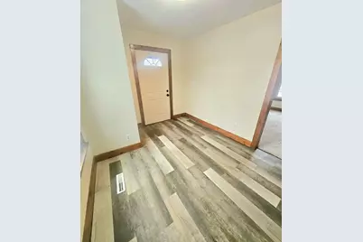 108 S 8th Street, South Beloit, IL 61080 - Photo 6