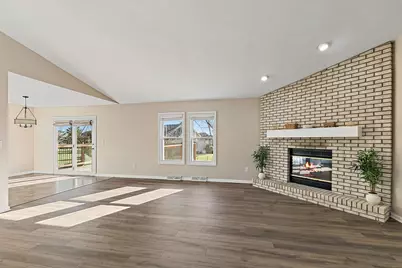 5135 Walnut Grove Drive, Poplar Grove, IL 61065 - Photo 4