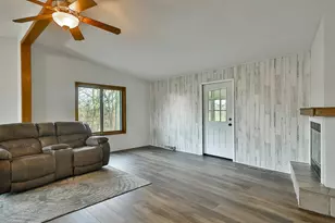 4415 S Chana Rd, Chana, IL 61015 - Photo 8