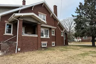 1204 6th St, Peru, IL 61354 - Photo 2