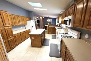 2334 Blossom Ln, Belvidere, IL 61008 - Photo 8