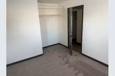 1001 39th Avenue, Rockford, IL 61109 - Photo 10