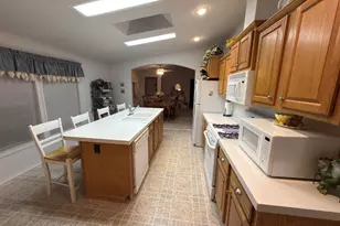 101 Club Cir, Belvidere, IL 61008 - Photo 10