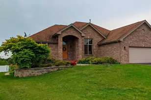 11641 Deacon Dr, Rockton, IL 61072 - Photo 2