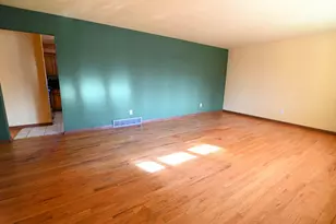 2623 Lorado Ln, Rockford, IL 61101 - Photo 4