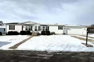 922 Micole Dr, Belvidere, IL 61008 - Photo 1