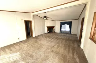 922 Micole Dr, Belvidere, IL 61008 - Photo 2