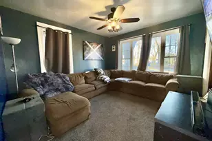 318 S Chestnut St, Shannon, IL 61078 - Photo 4