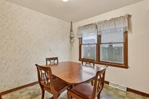 2820 Hanson St, Rockford, IL 61109 - Photo 14