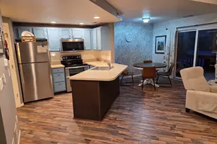 107 E Point Dr, Galena, IL 61036 - Photo 4