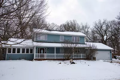 100 SE Prince Court, Poplar Grove, IL 61065 - Photo 2